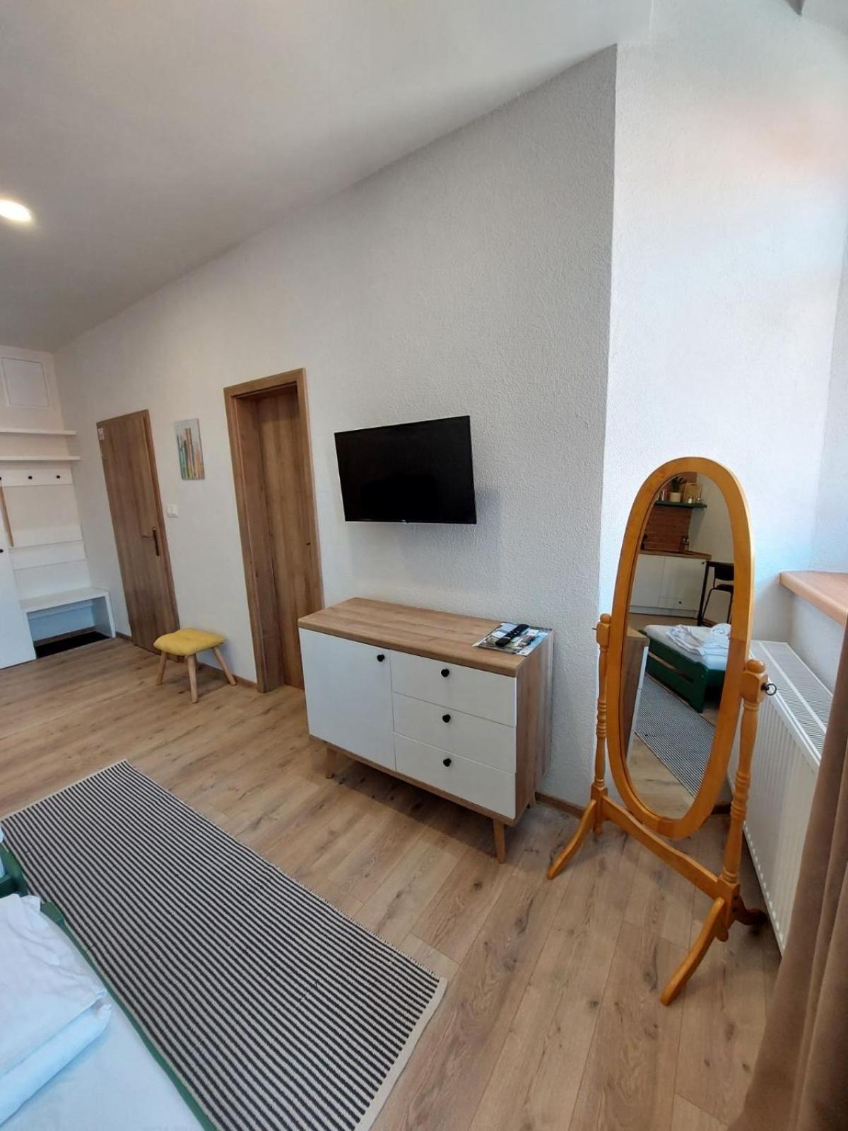 Alipoint Apartments Спишске-Подградье Экстерьер фото